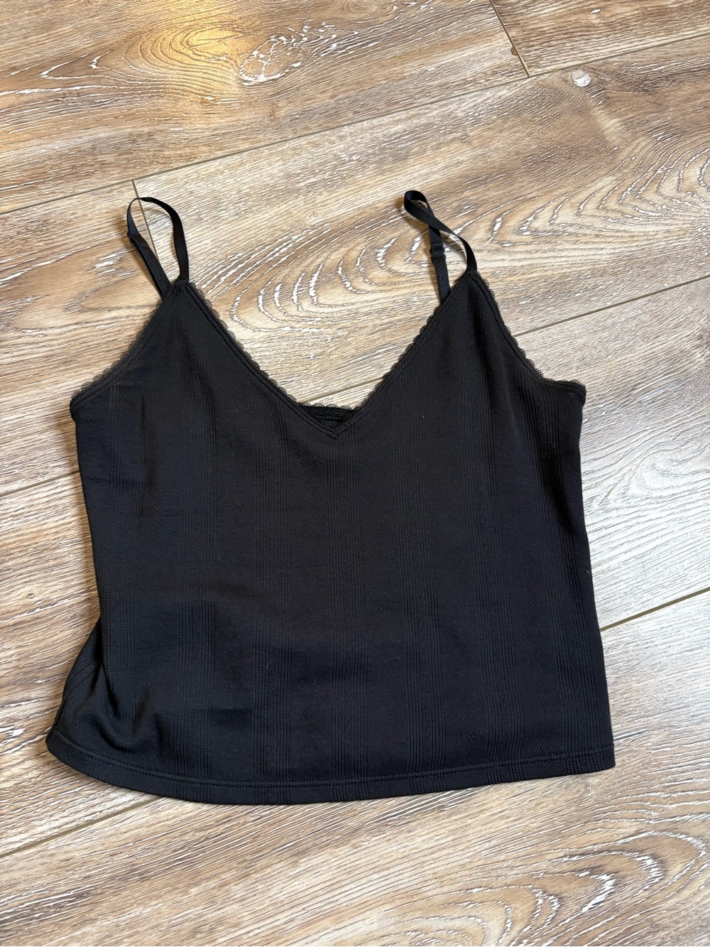 Lululemon Size 2 Women's Black V-Neck Camisole Tank Top